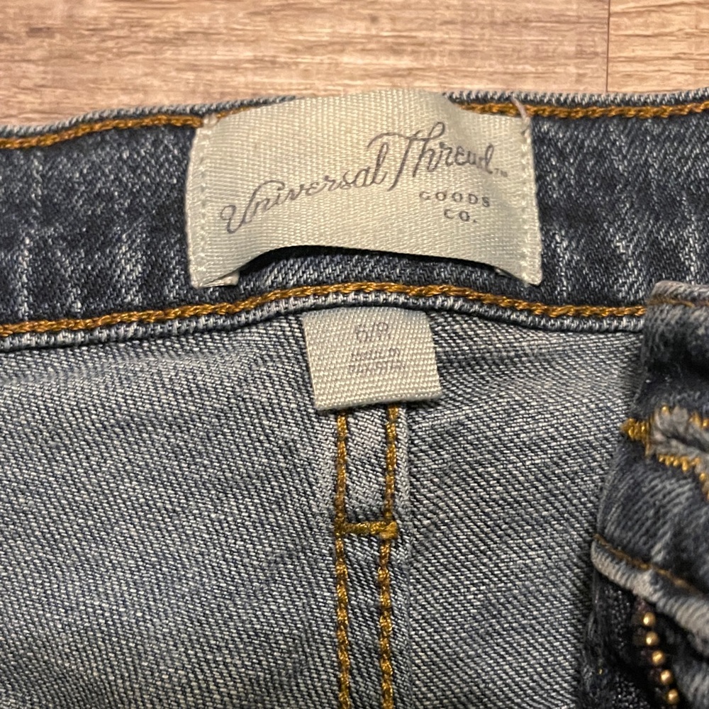 Universal Thread Women's High Rise Jeans - Indigo - Picture 2 of 4